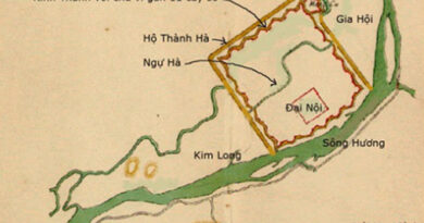 Sau 1805, sông Kim Long hầu như mất hẳn, còn chăng là đoạn biến thành Ngự Hà ở trong Thành Nội, còn sông Bạch Yến thì bị đứt đoạn khi tiếp xúc với Hộ Thành Hà, là đoạn sông đào chạy giáp quanh ba mặt Kinh Thành, ăn thông với sông Hương và Ngự Hà. (Hình: Triệu Phong)